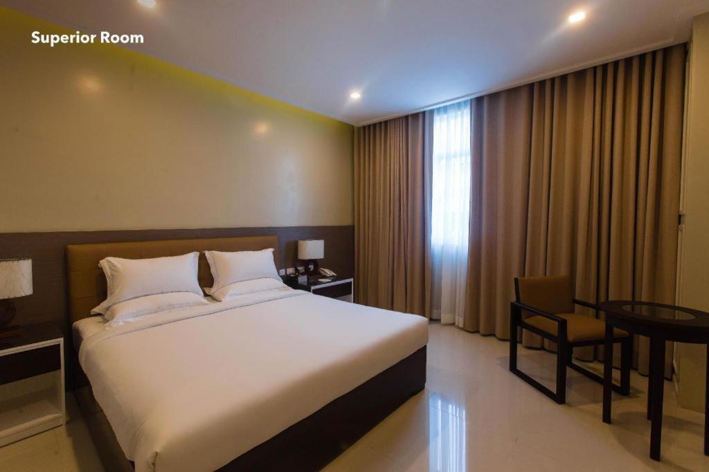 Iloilo Gateway Hotel And Suites Pavia Exteriér fotografie