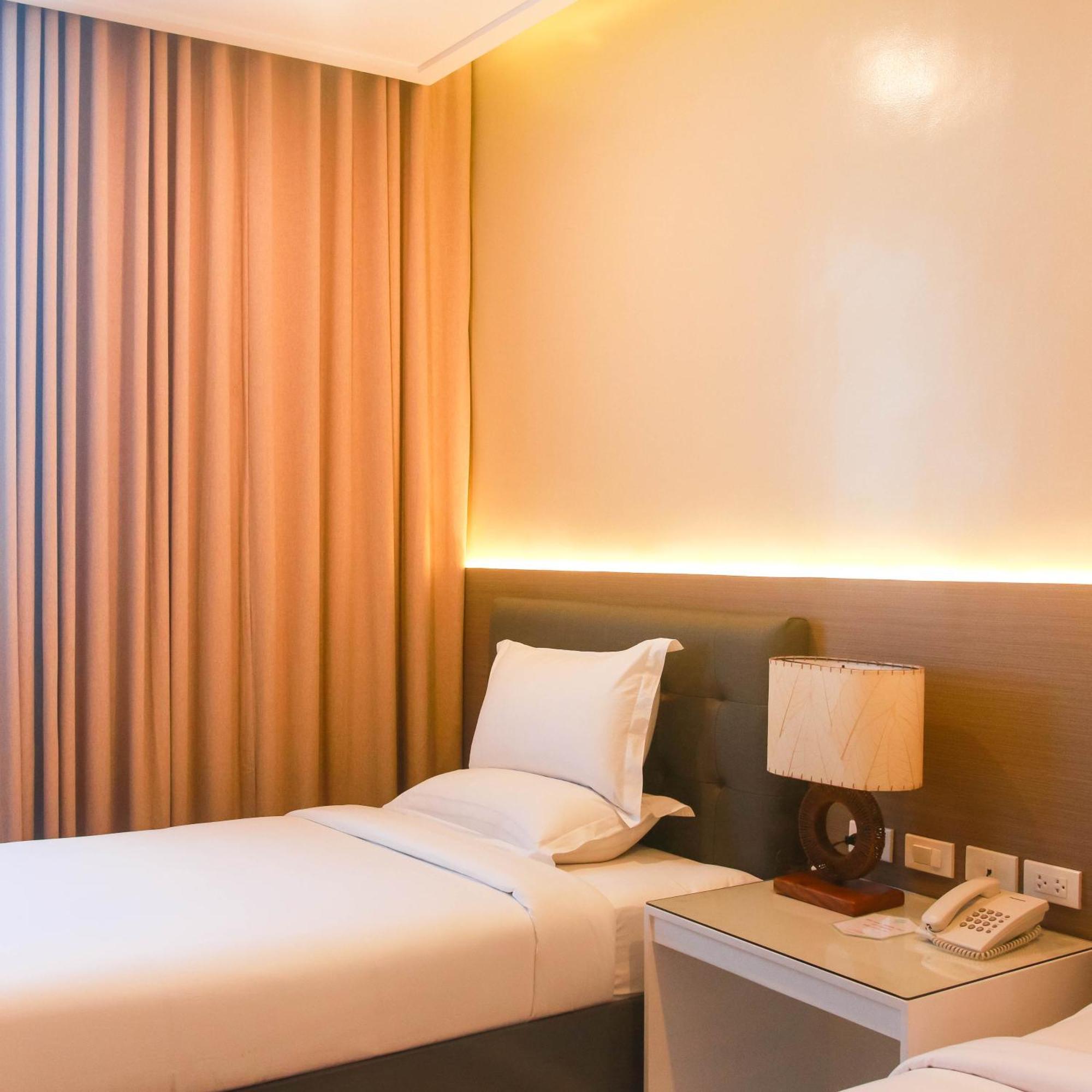 Iloilo Gateway Hotel And Suites Pavia Exteriér fotografie