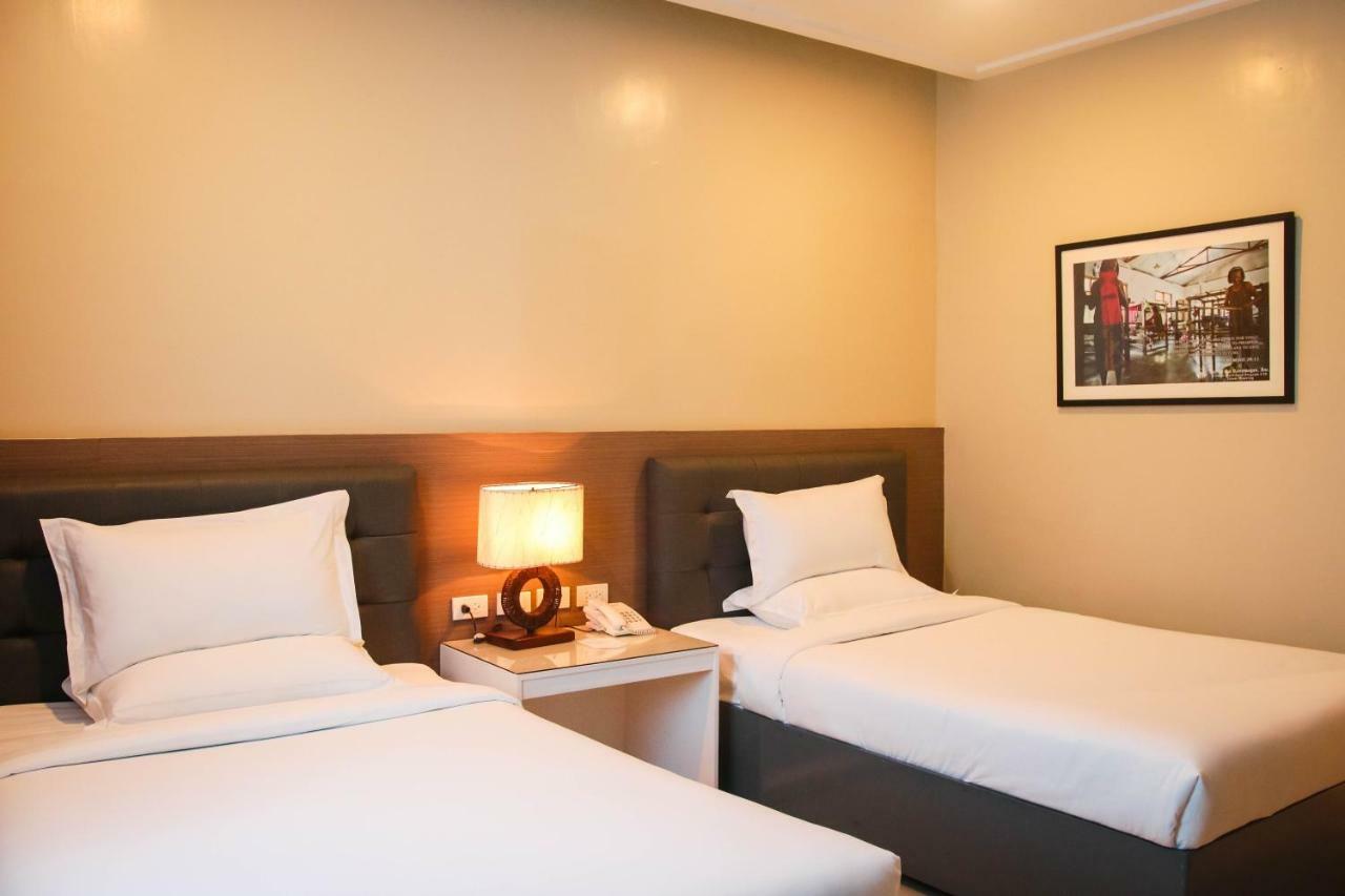Iloilo Gateway Hotel And Suites Pavia Exteriér fotografie